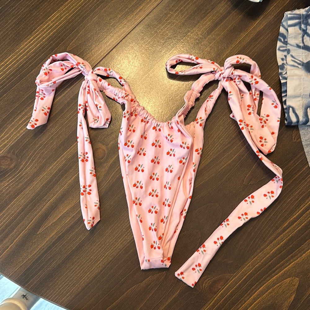 Frankie’s bikini bottoms